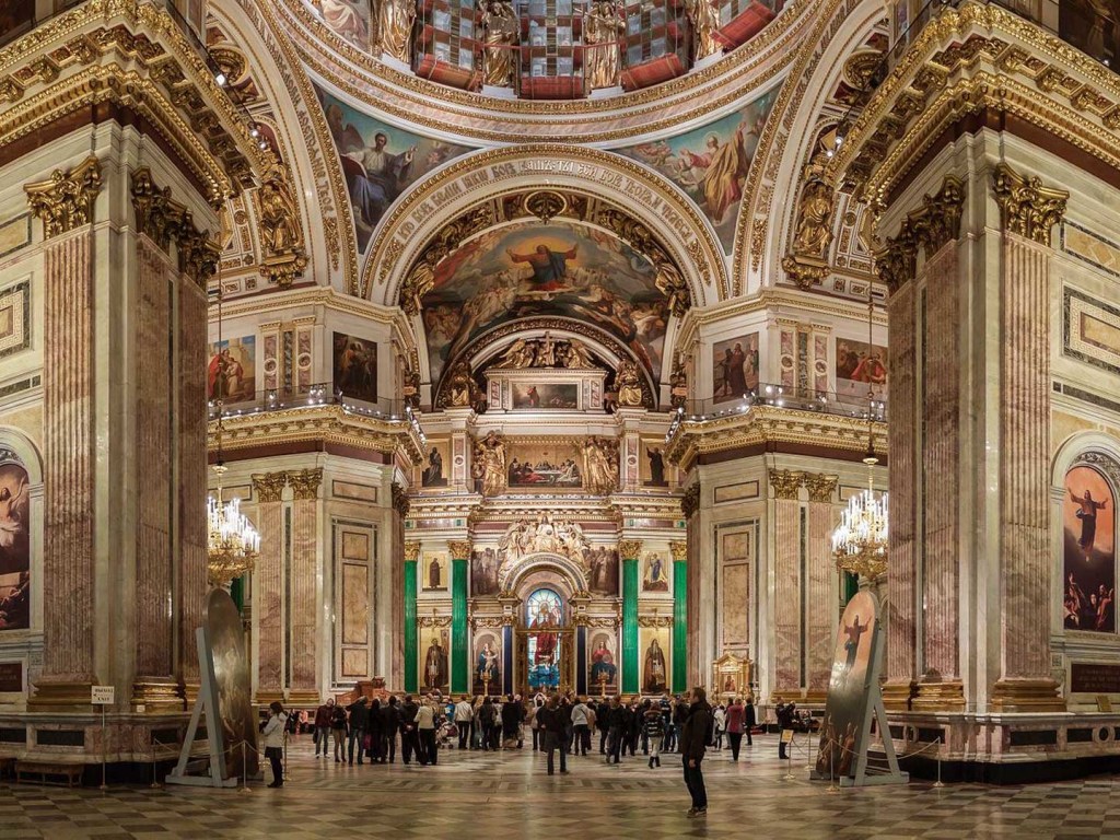 В крупнейшем храме Санкт-Петербурга хор спел об атомной бомбардировке США (ВИДЕО)