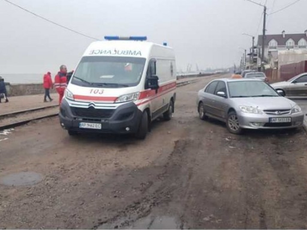 В Бердянске в иномарке нашли труп таксиста со следами насильственной смерти (ФОТО)