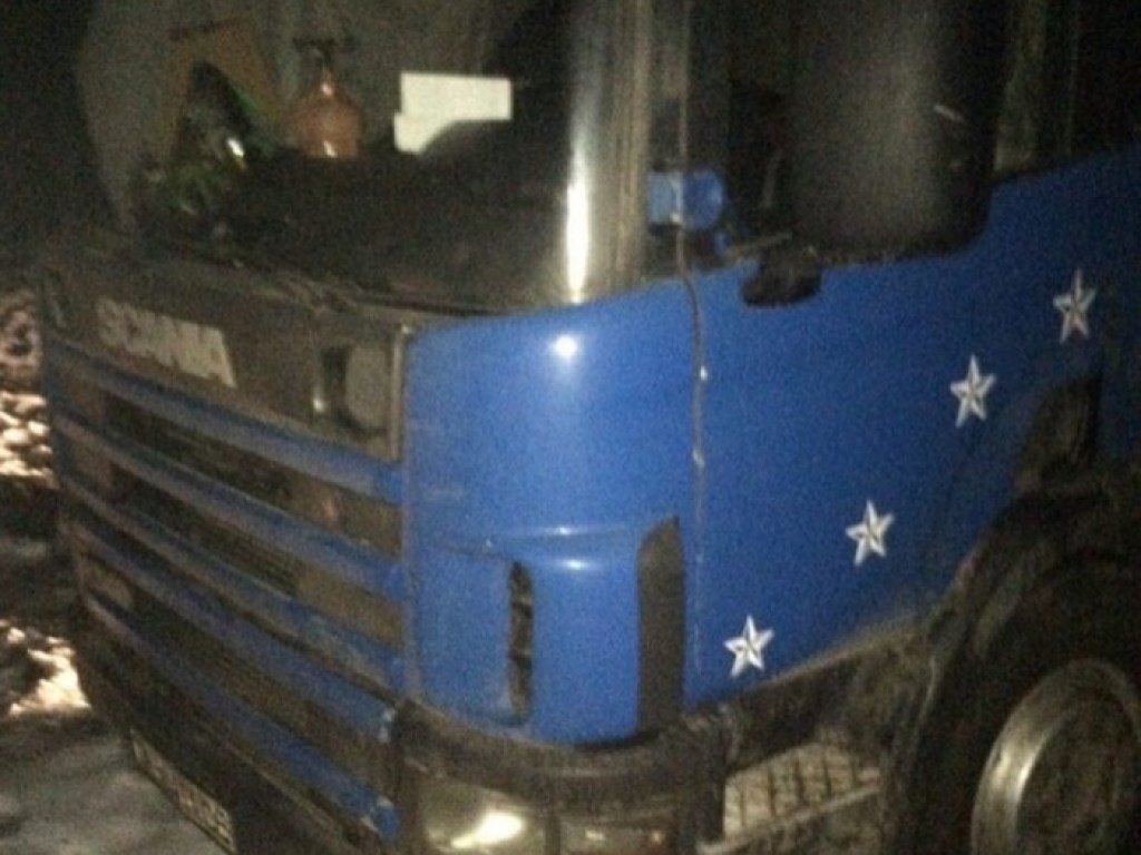 В Запорожской области грузовик слетел с трассы (ФОТО)