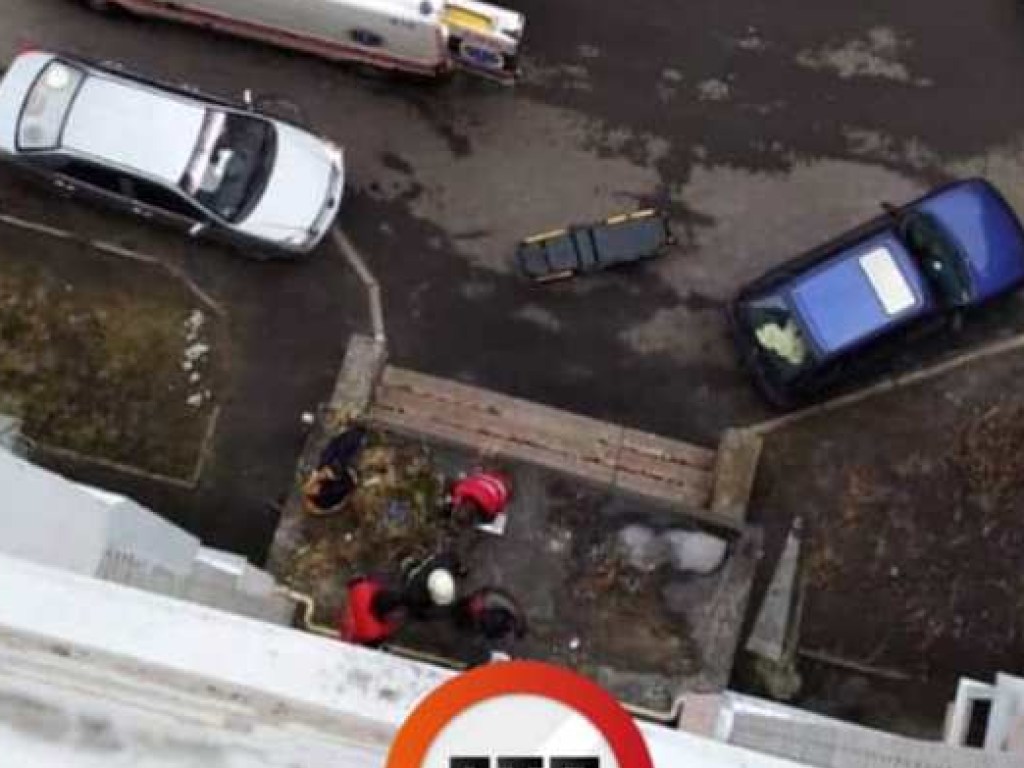 На Киевщине парень выпал из окна 9 этажа и выжил (ФОТО)