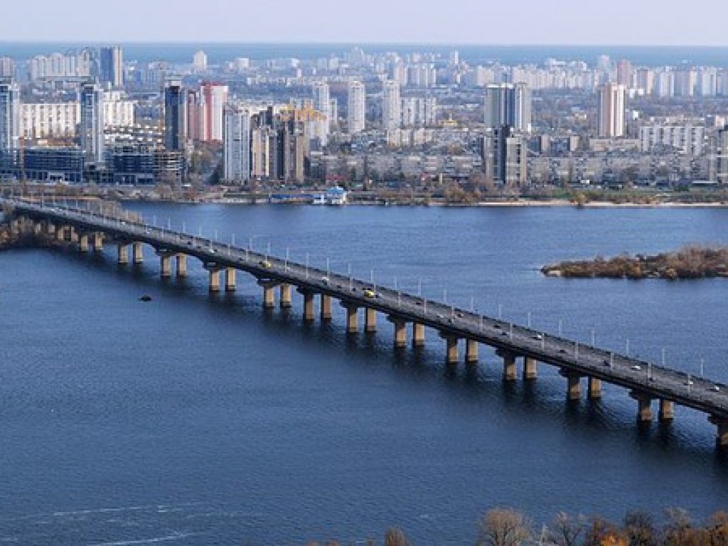 Движение транспорта по мосту Патона в Киеве сегодня будет ограничено