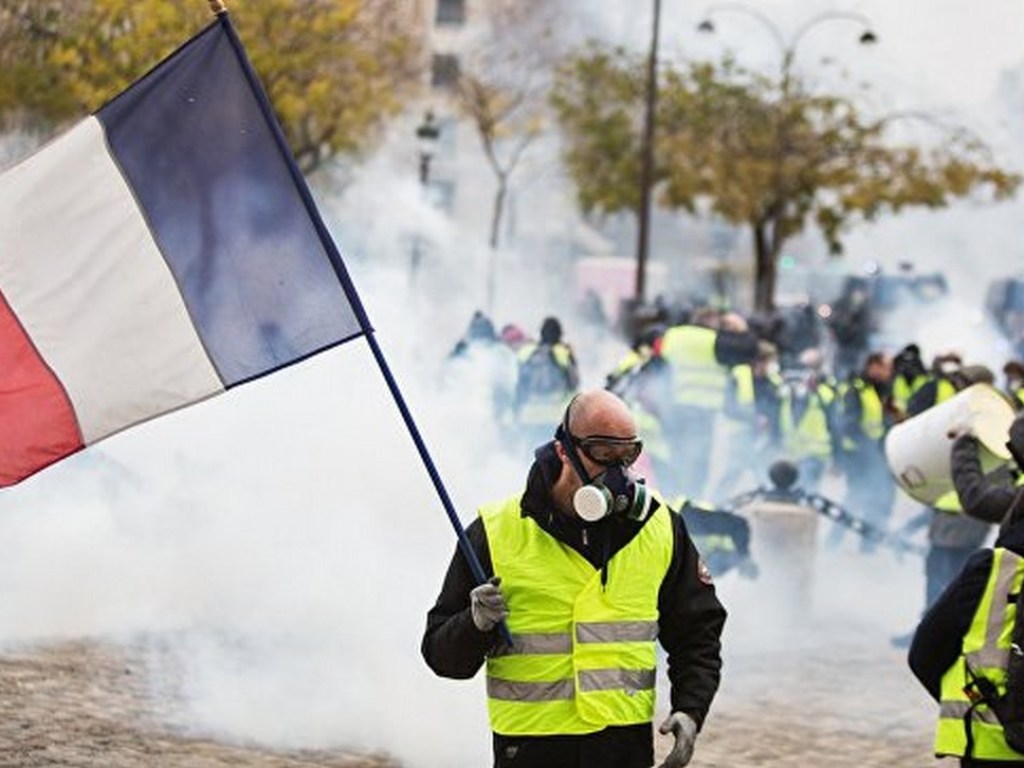 Акция «желтых жилетов» в Париже: задержали 28 протестующих (ФОТО)