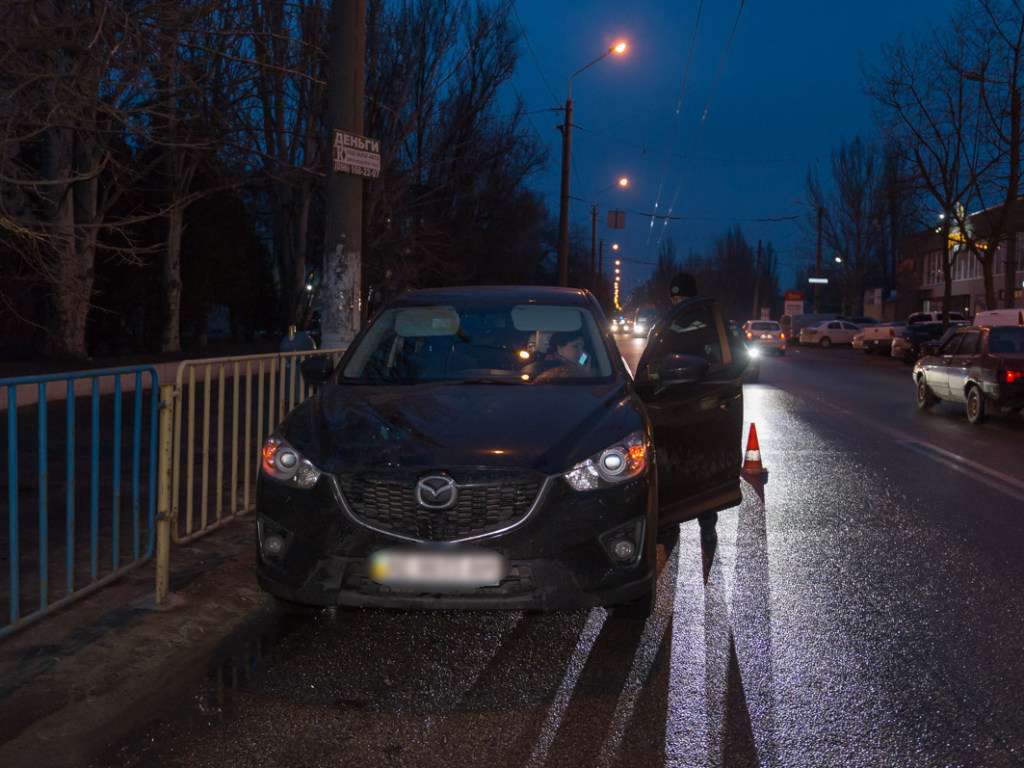 В Днепре водитель Mazda сбил мальчика на «зебре» (ФОТО, ВИДЕО)