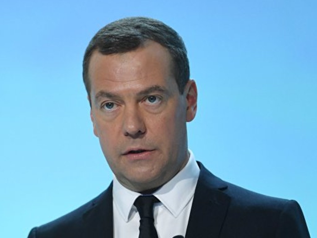 Медведев заявил, что Россия будет открыта к диалогу с новым президентом Украины