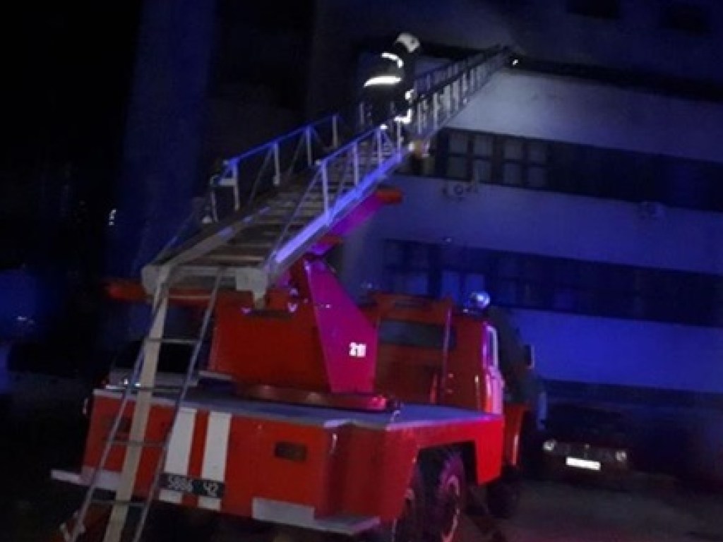 В Черновцах горел отель (ФОТО)
