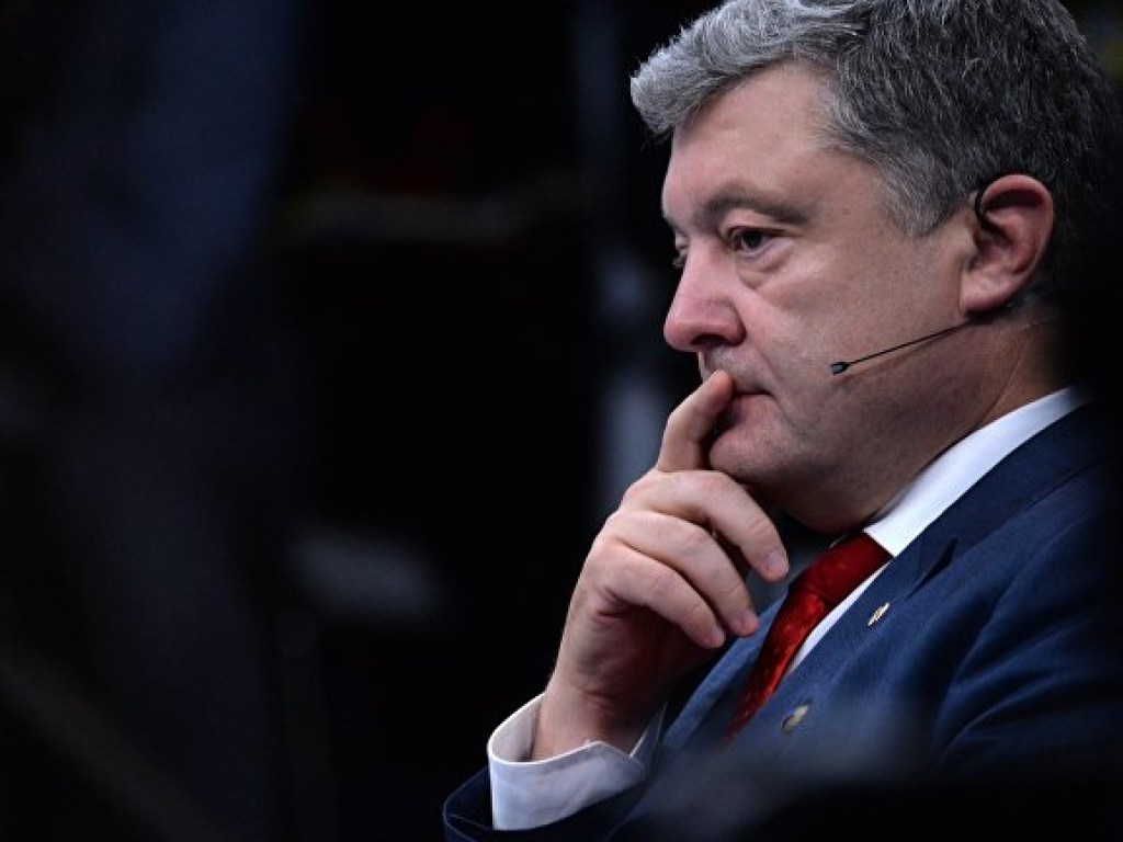 Порошенко заявил, что зарплата главы государства составляет 28 тысяч гривен