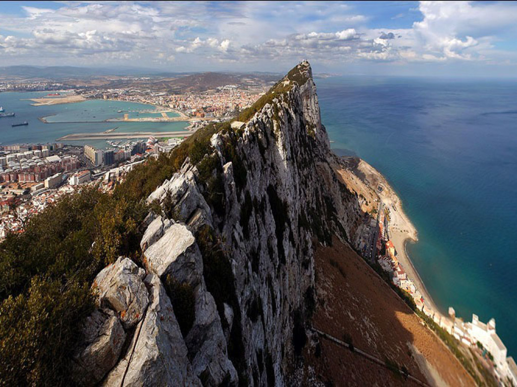 Испания и Великобритания подписали соглашение по Гибралтару
