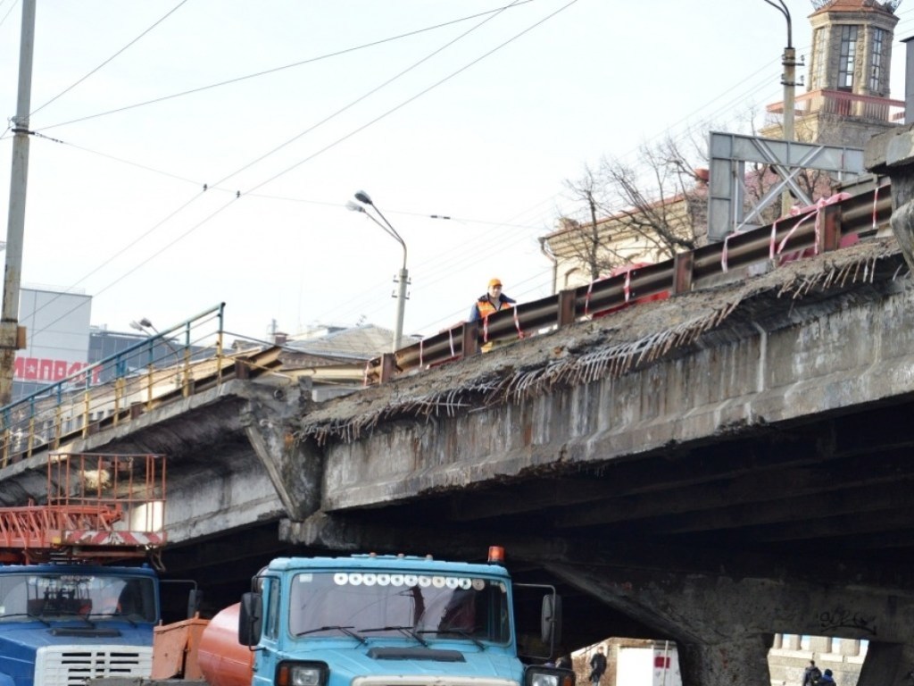 Действующий проект по ремонту Шулявского путепровода принесет дивиденды только застройщикам – депутат Киевсовета