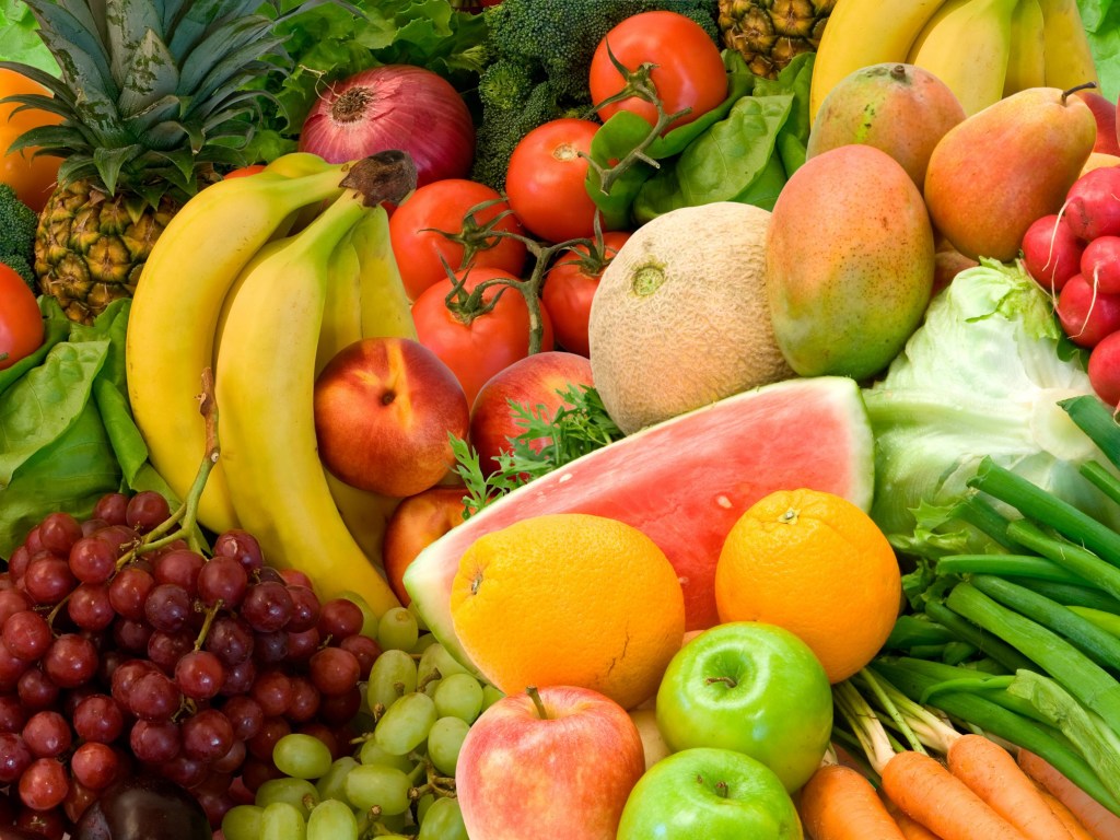 Диетолог рассказал, сколько овощей и фруктов должно быть в ежедневном рационе