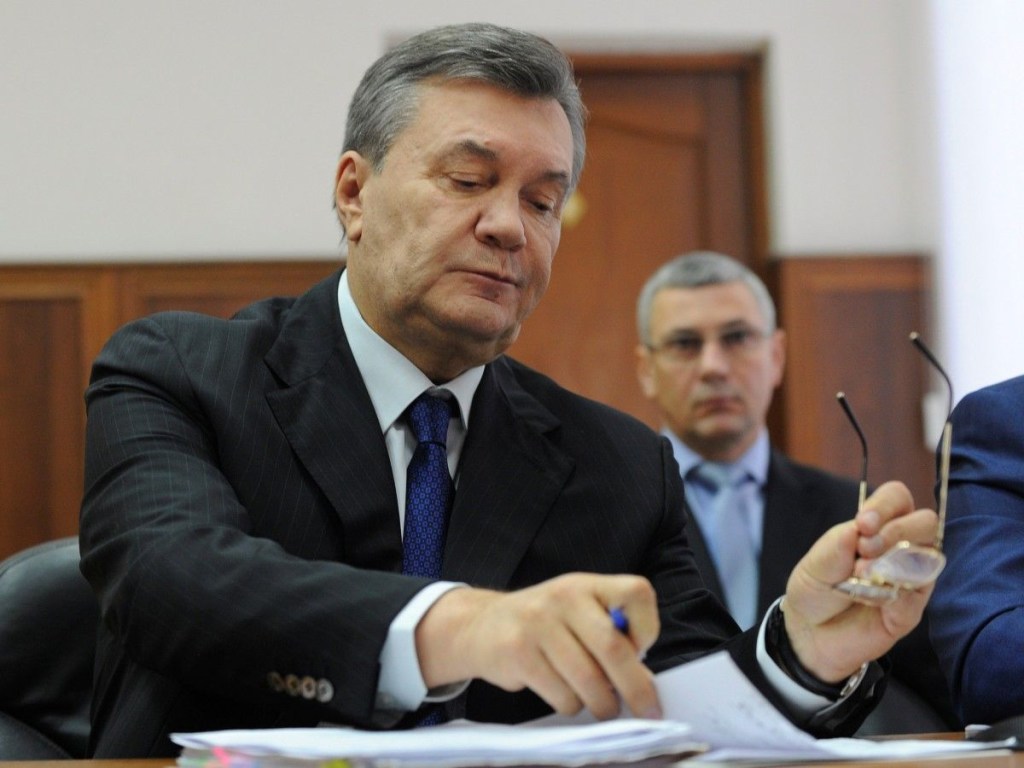 Материалы дела Януковича вернули в Оболонский райсуд Киева