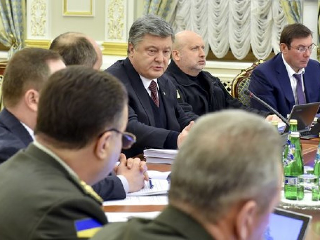 Скандал с «Укроборонпромом» избиратели напрямую связывают с репутацией Порошенко &#8212; нардеп