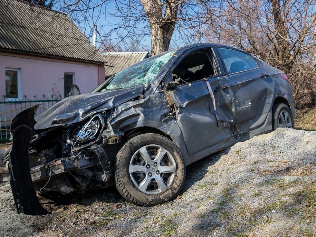 Водитель Hyundai устроил ДТП в Днепре и хотел скрыться с места аварии (ФОТО, ВИДЕО)