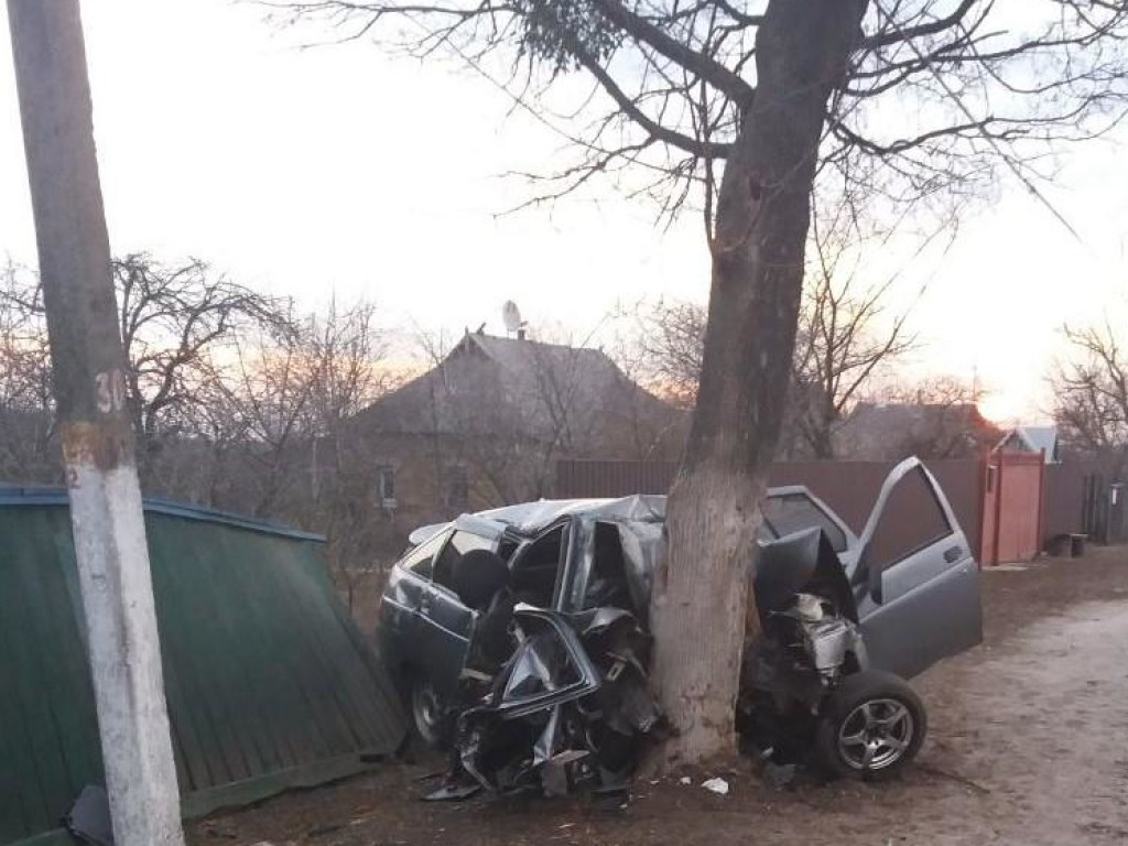 Страшное ДТП с 5 погибшими под Киевом: жертвам аварии было не больше 20 лет (ФОТО)