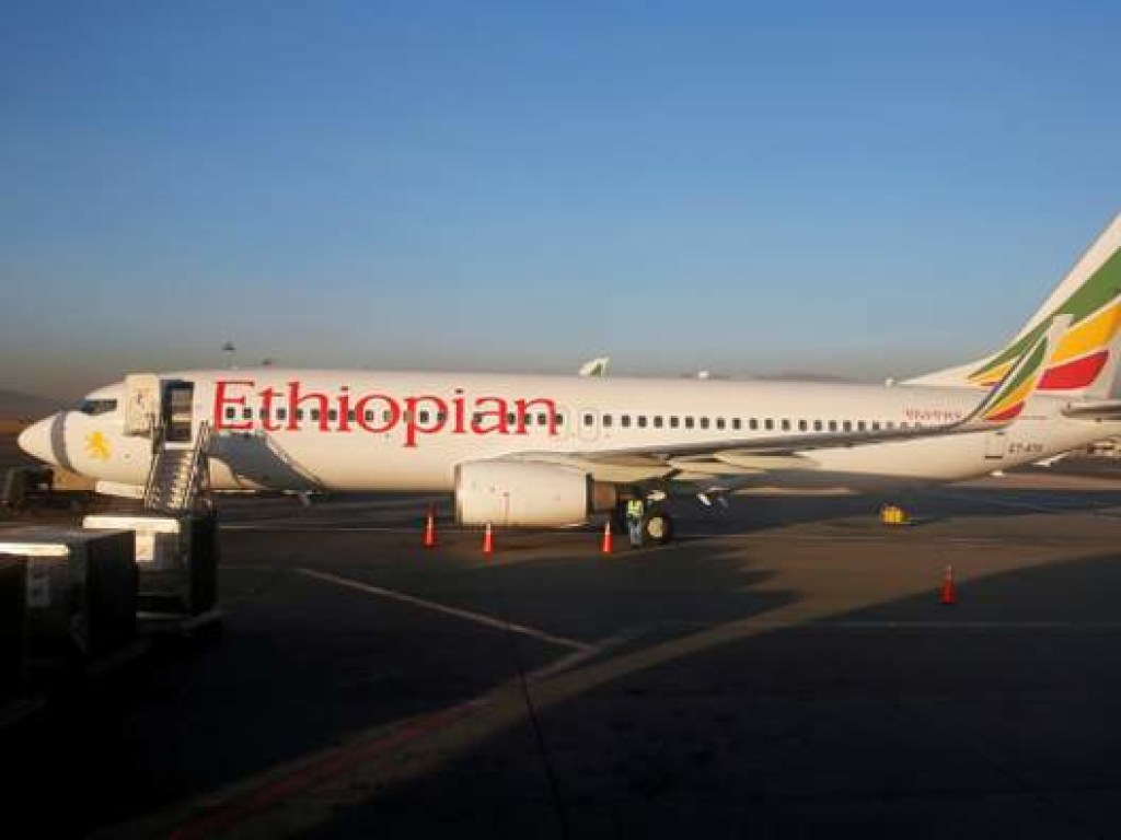 В Эфиопии разбился пассажирский самолет: на борту было 157 человек