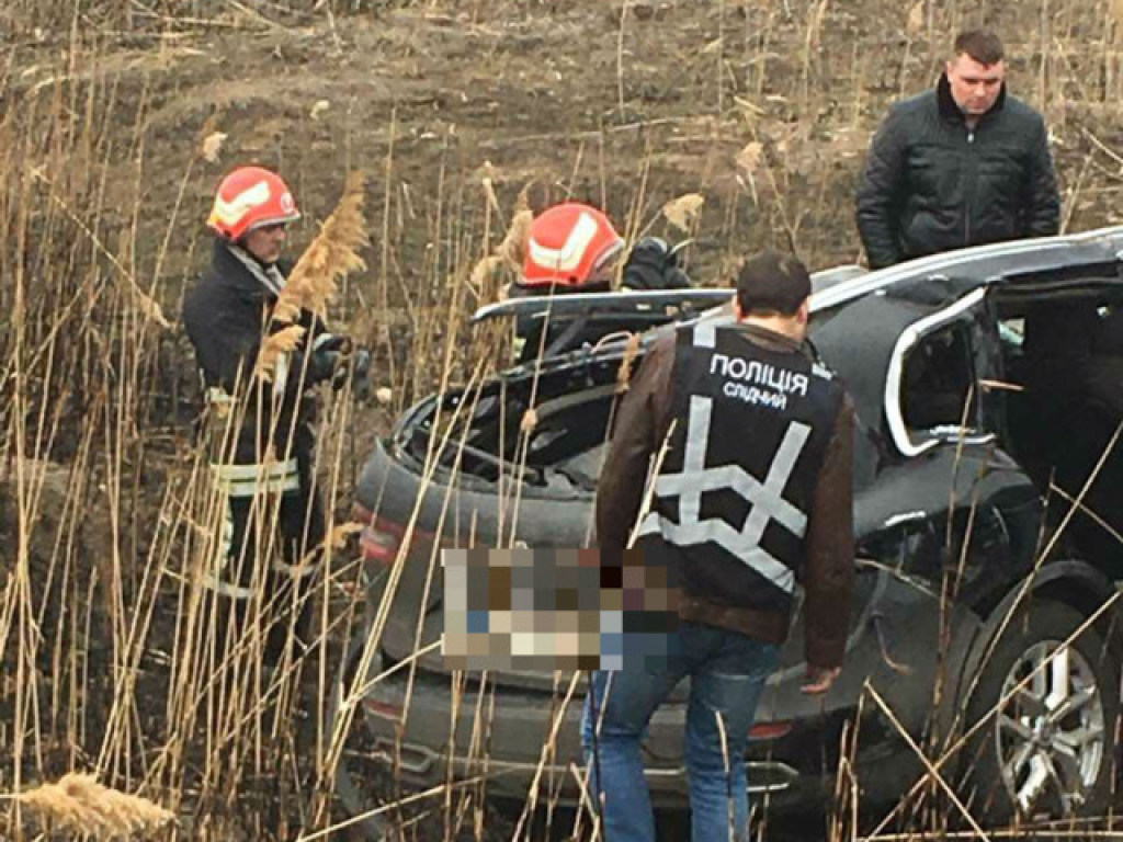 Смертельное ДТП: в Запорожской области Renault с молодыми людьми вынесло на обочину и перевернулось (ФОТО)