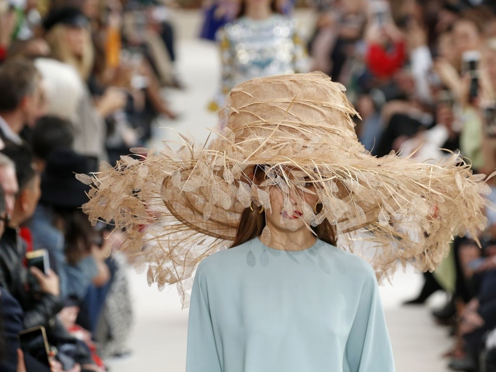 Стали известны самые модные шляпы весны-лета 2019 (ФОТО)