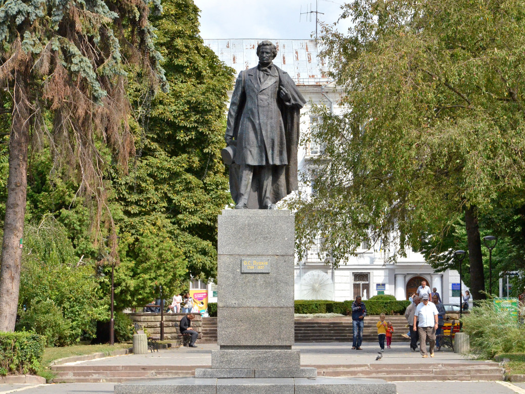 В Тернополе обсуждают демонтаж памятника Пушкину