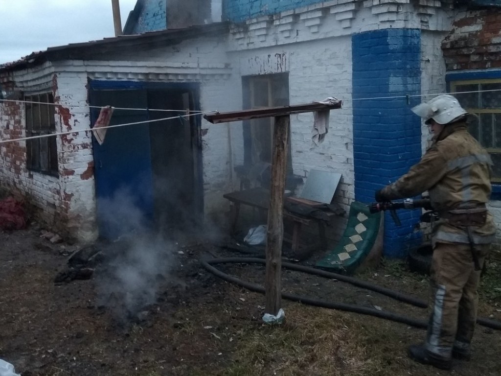 При пожаре в жилом доме под Киевом погиб 54-летний мужчина (ФОТО)