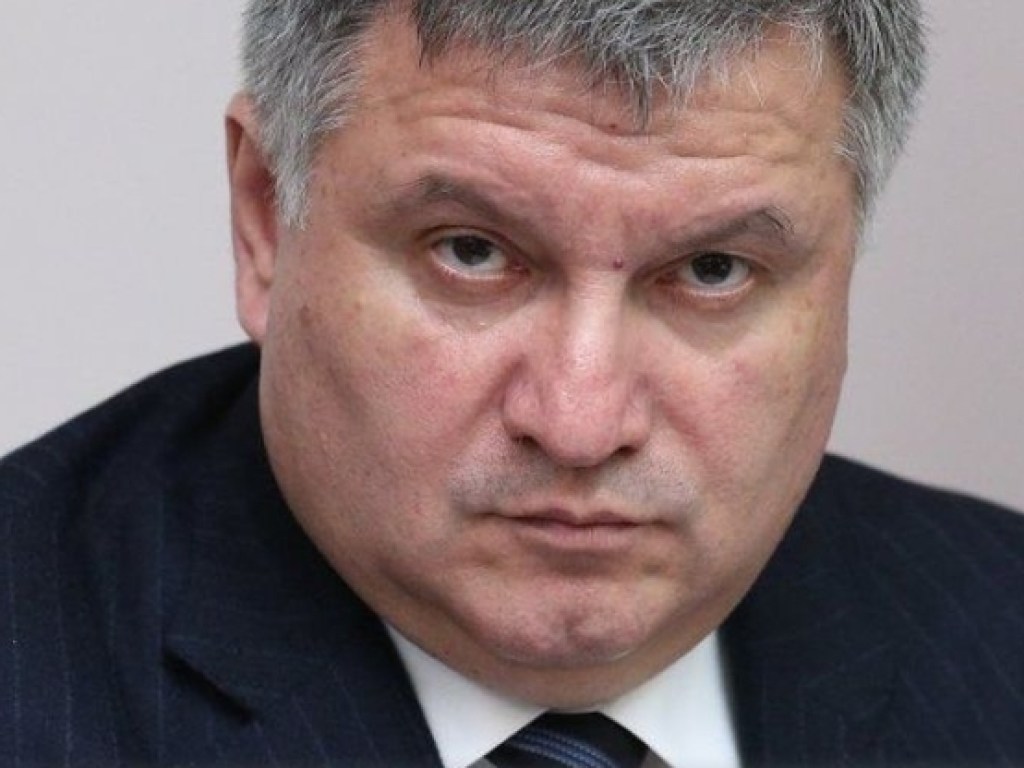Аваков обещал: «Нацдружины» не будут вмешиваться в избирательный процесс