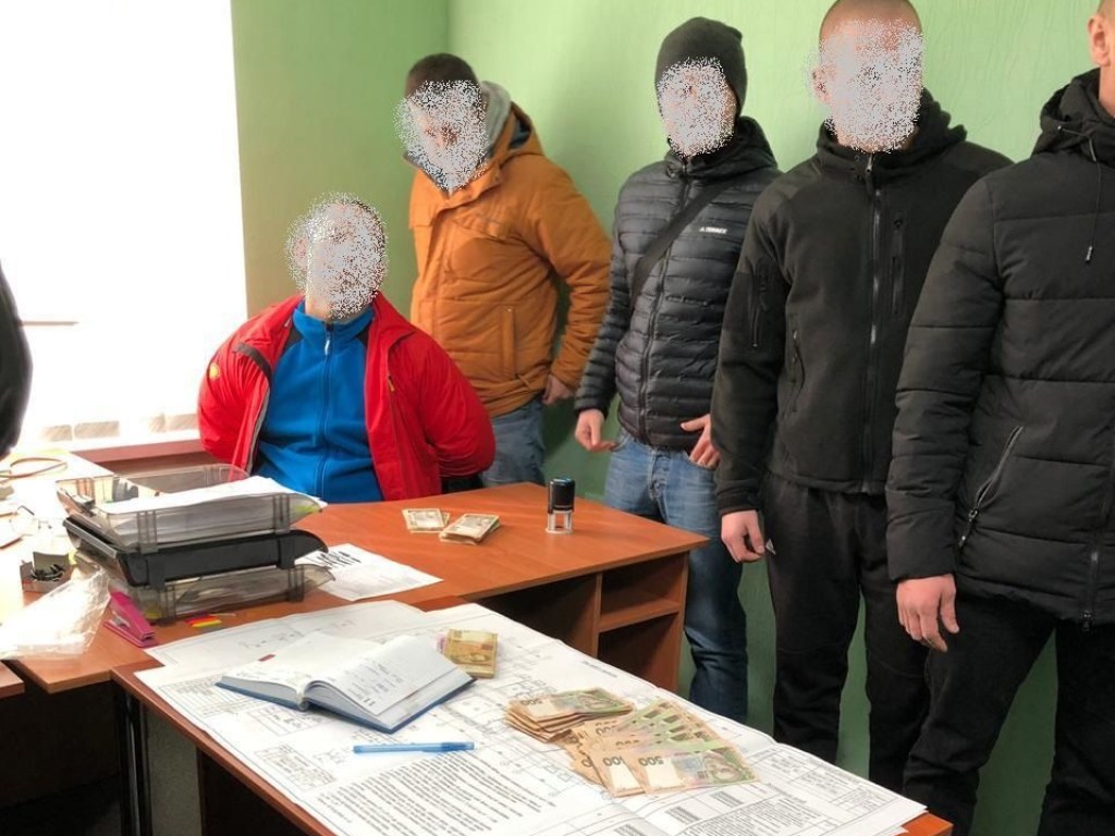 В Запорожье сотрудник ГСЧС попался на взятке в 300 тысяч гривен (ФОТО)