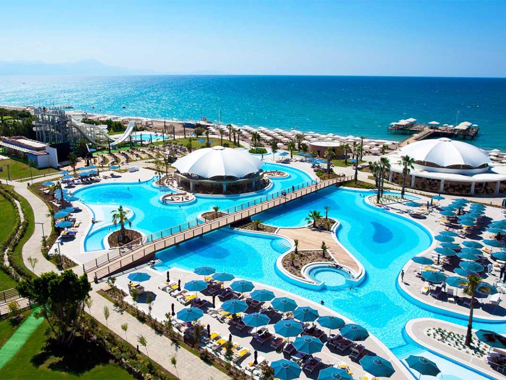 Бюджетный отпуск: Отдохнуть вдвоем в Турции на майские можно за 10 тысяч гривен