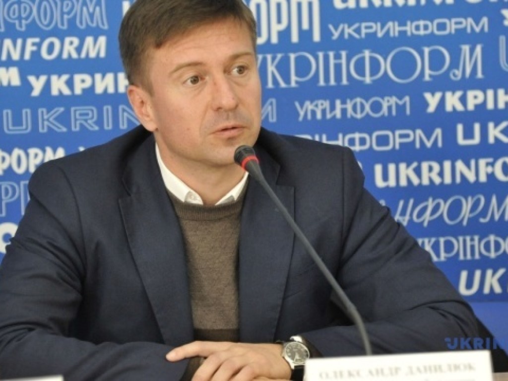 Данилюк резко отреагировал на советы Рыбачука украинским избирателям