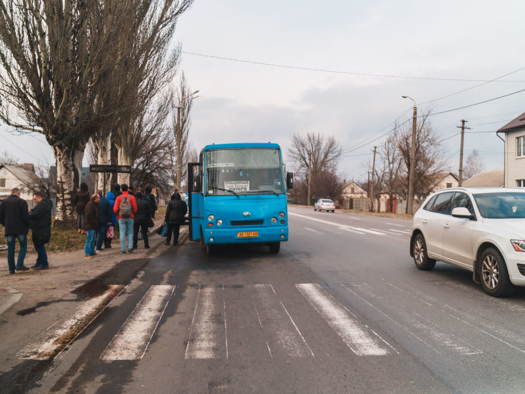 На дороге вставная челюсть: в Днепре автобус с пассажирами сбил пожилую пару (ФОТО, ВИДЕО)