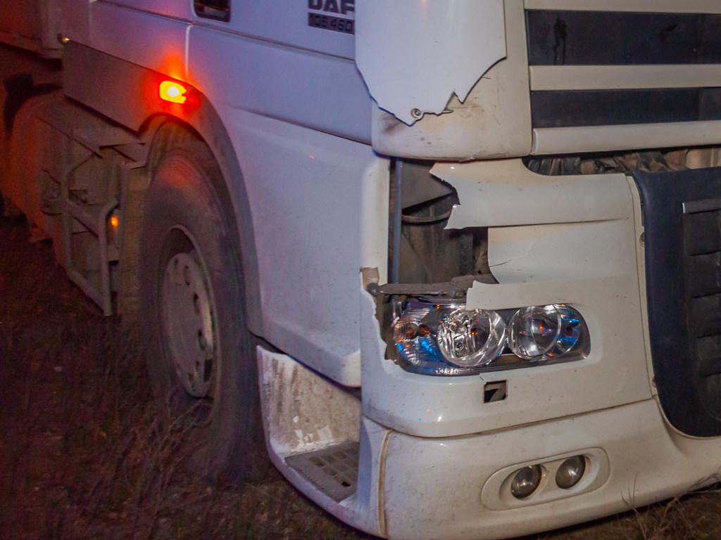 В Днепре грузовик DAF сбил мужчину (ФОТО, ВИДЕО)