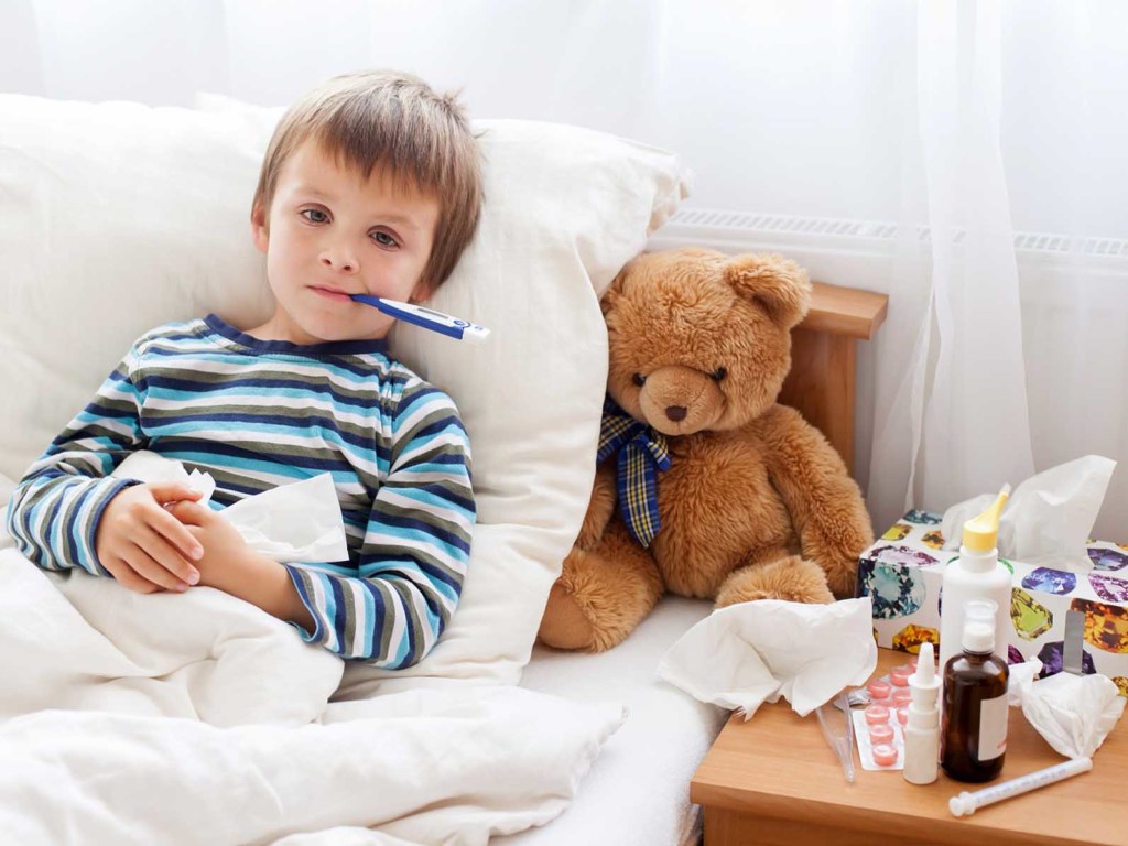 «Это норма»: Комаровский рассказал о часто болеющих детях