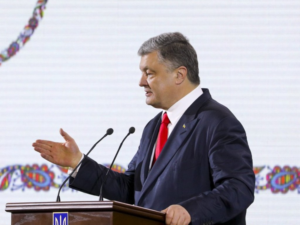 Порошенко обещал вернуть Крым после выборов, игнорируя наставления своих политологов &#8212; эксперт