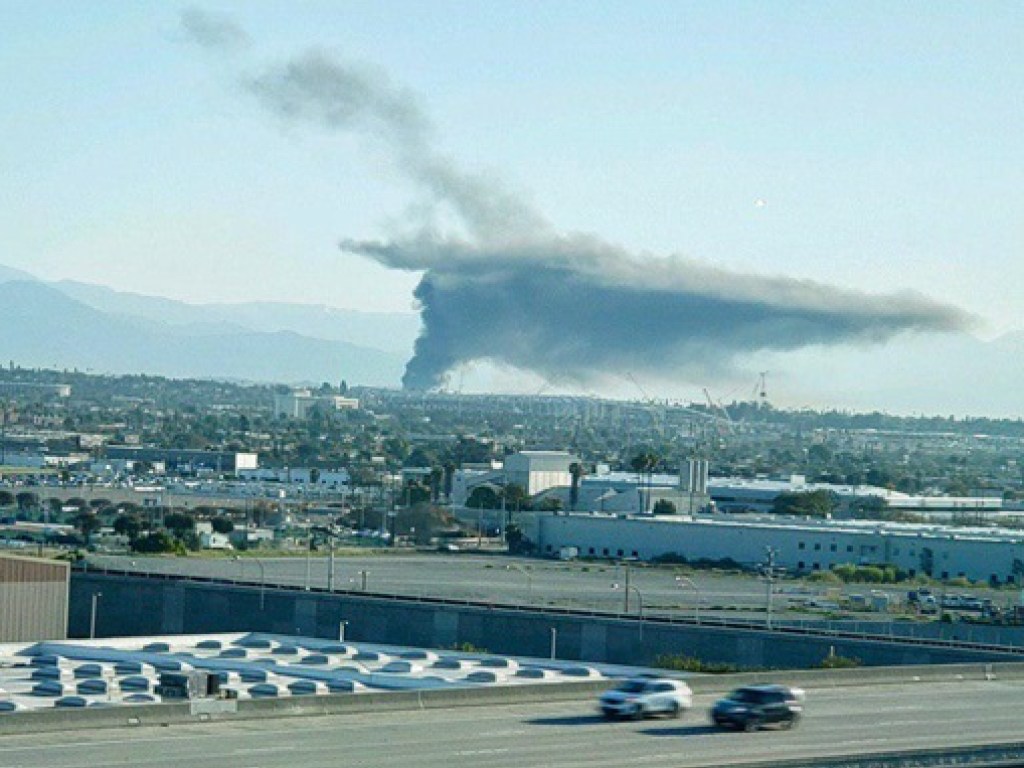 В Лос-Анджелесе прогремел взрыв, есть пострадавшие (ФОТО)