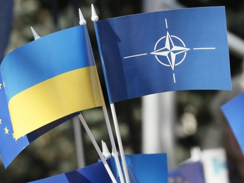 НАТО и далее будет в поддержке Украины ограничиваться исключительно формальными фразами &#8212; политолог