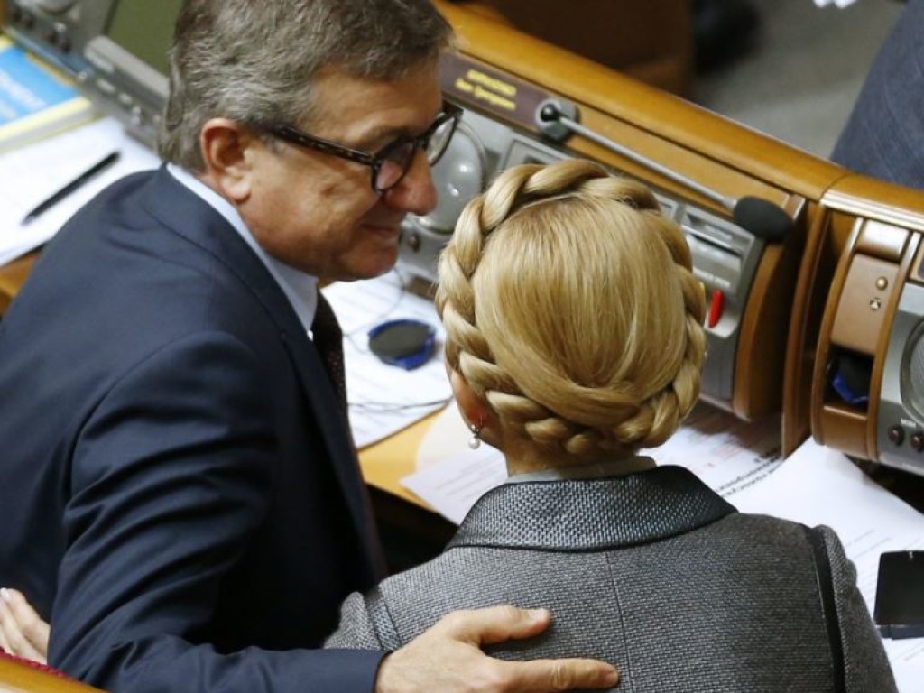 Объединившись с Тарутой, Тимошенко пытается нарастить рейтинг на юго-востоке Украины – политолог