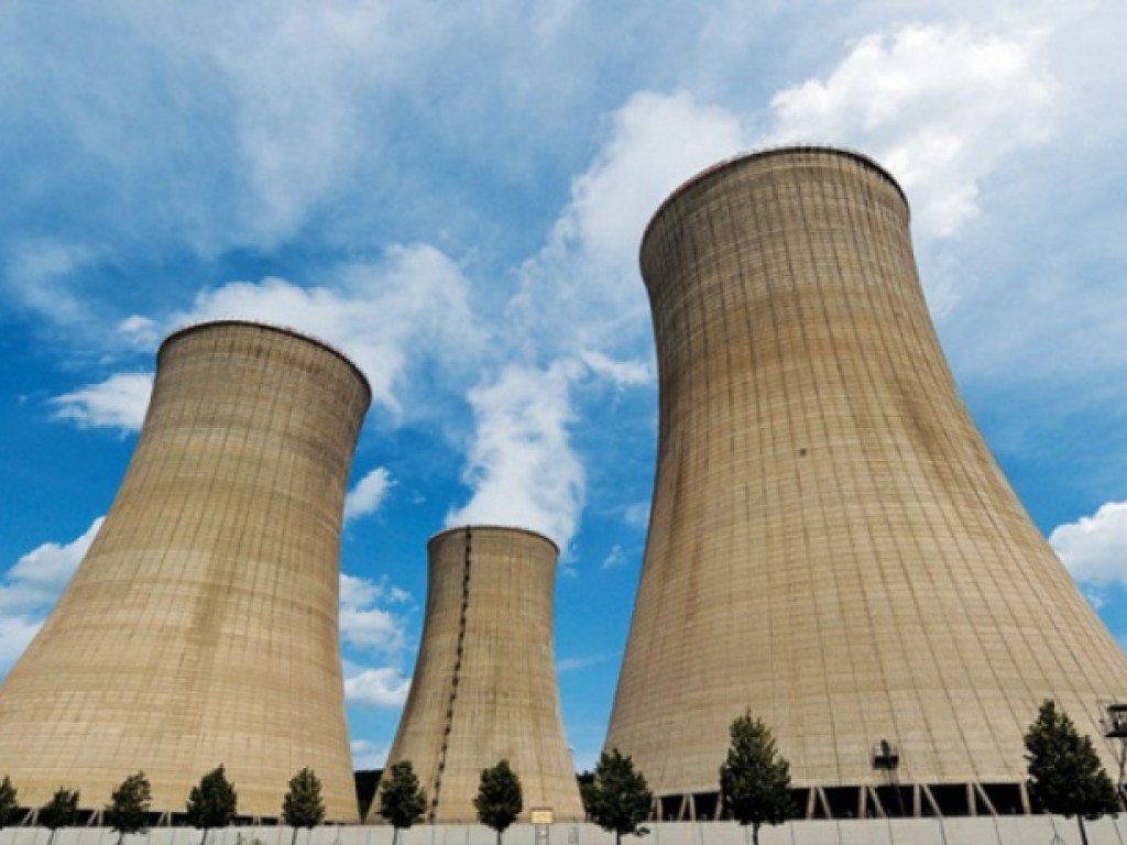 Порошенко заявил, что меры по безопасности атомных электростанций усилены в десять раз