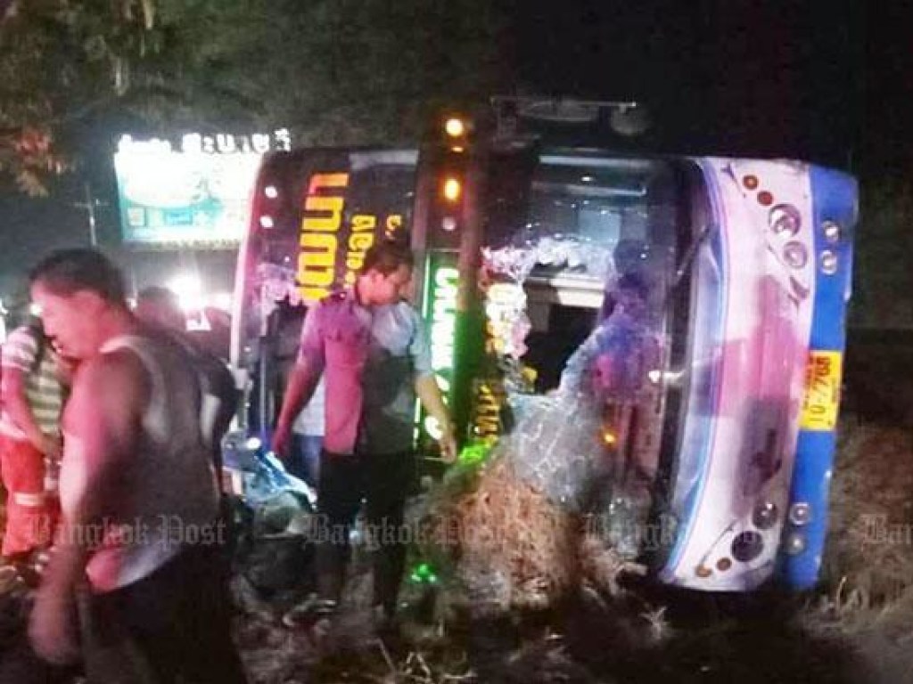 В Таиланде перевернулся автобус: пострадал 31 человек (ФОТО)