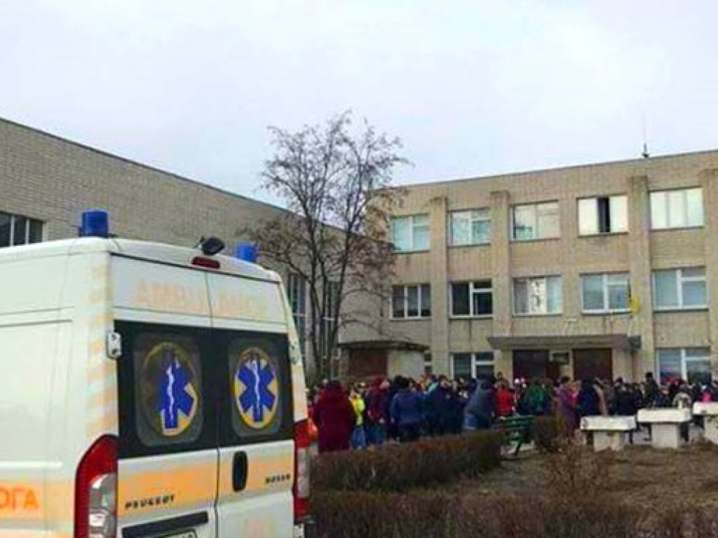 В Хмельницкой области в школе распылили перцовый газ: пострадали четверо детей