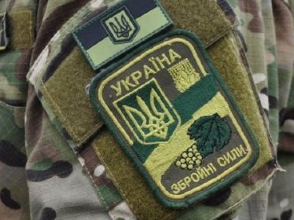 Днем в зоне ООС один украинский военный погиб, ещё один получил ранения