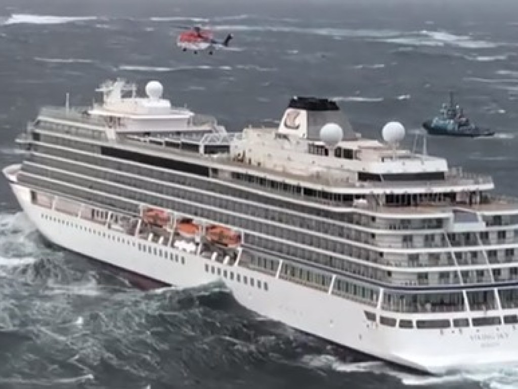 Крушение лайнера в Норвегии: эвакуированы 479 человек из 1373