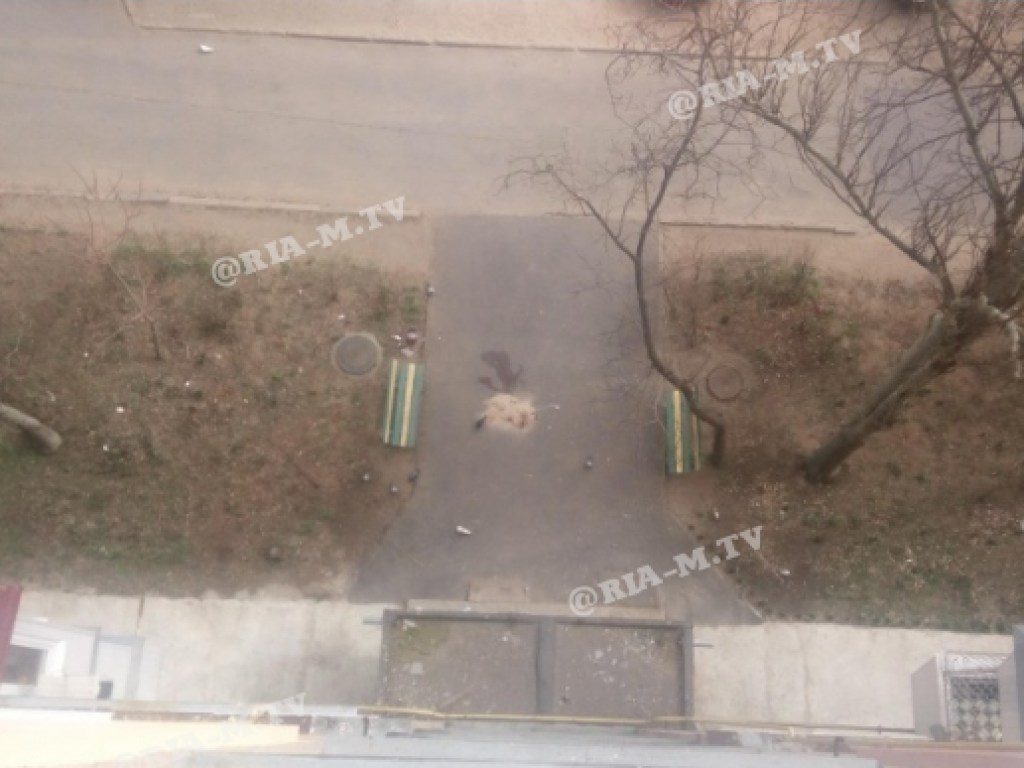32-летний мужчина выпрыгнул из окна 8 этажа в Мелитополе (ФОТО)