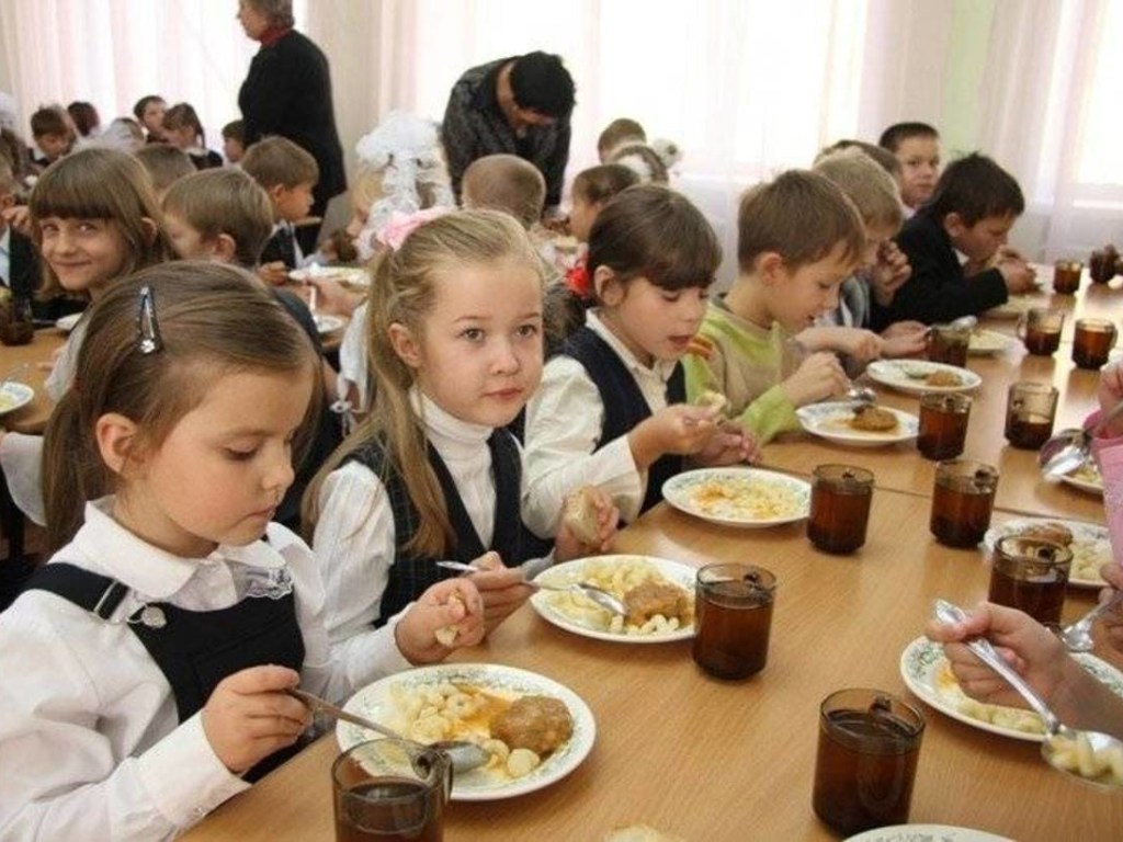«По цене деликатесов»: Броварские чиновники «облажались» с  питанием для школьников (ФОТО)