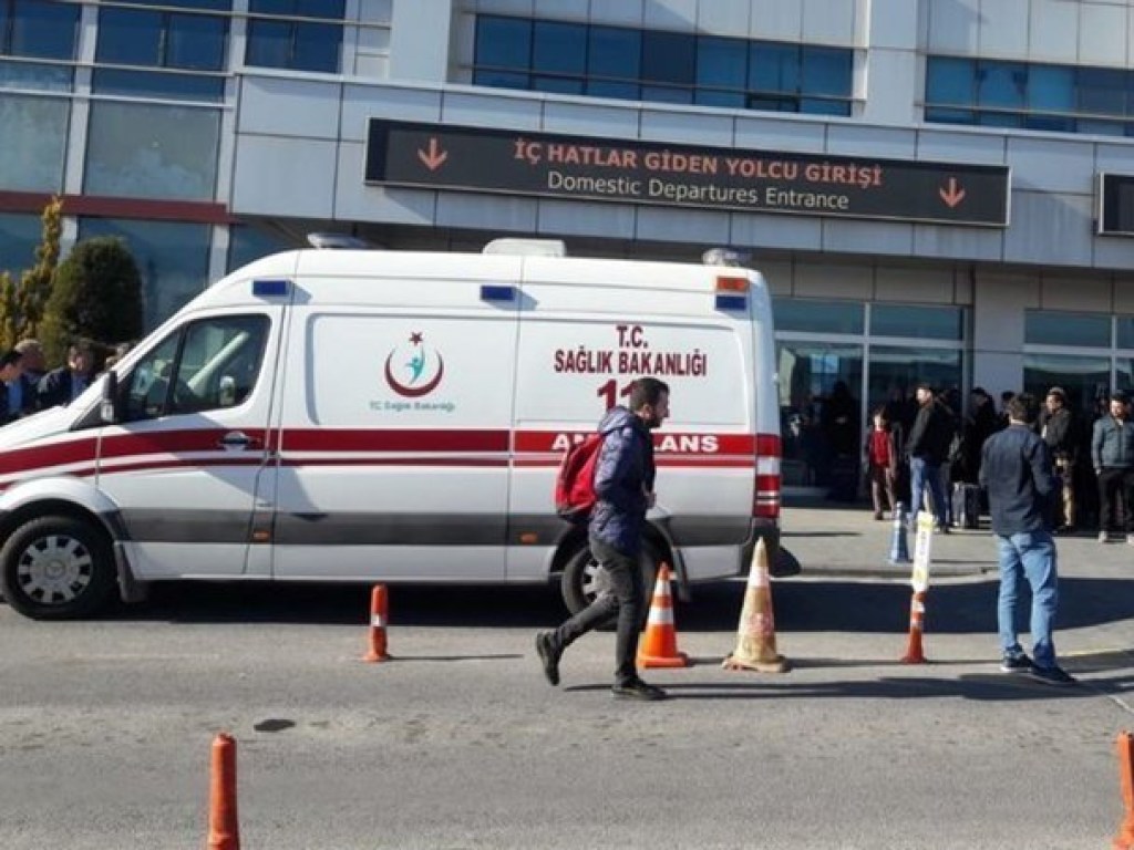 Полицейские устроили между собой перестрелку в аэропорту, есть пострадавшие (ФОТО, ВИДЕО)