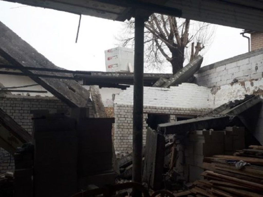 На стройке в Киеве на людей упали бетонные плиты, есть пострадавшие (ФОТО, ВИДЕО)
