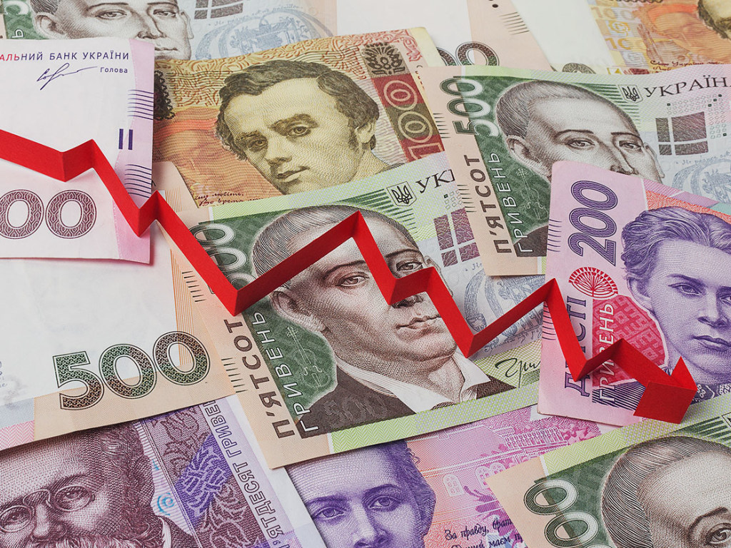 В Украине Минфин и НБУ могут спровоцировать резкую девальвацию гривны – экономист