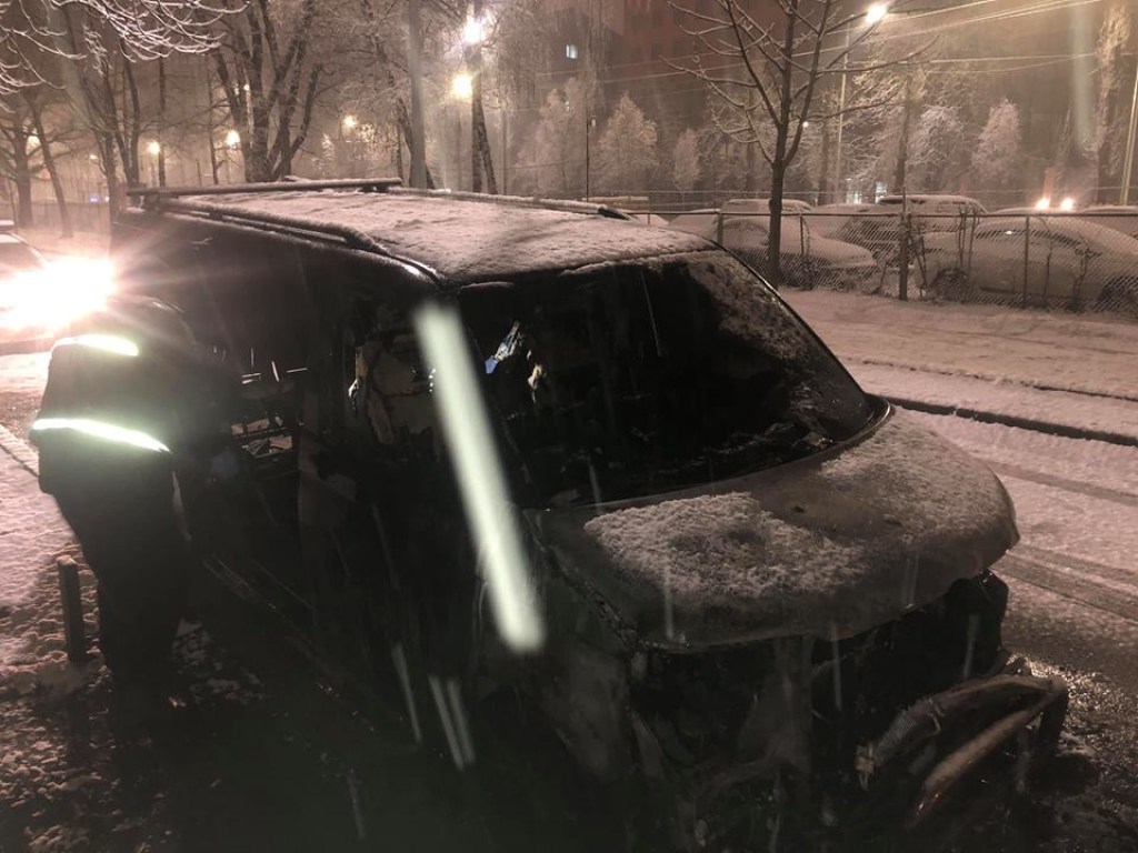Депутату Киеврады снова сожгли автомобиль