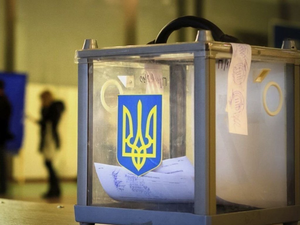 «Национальный Корпус» заявил, что сорвал подкуп избирателей за Порошенко в Днепровском районе Киева