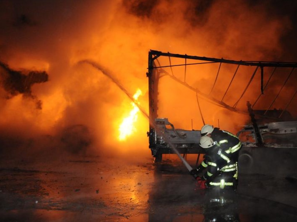 Взрывы в Кропивницком: спасатели опубликовали фото и видео с места ЧП