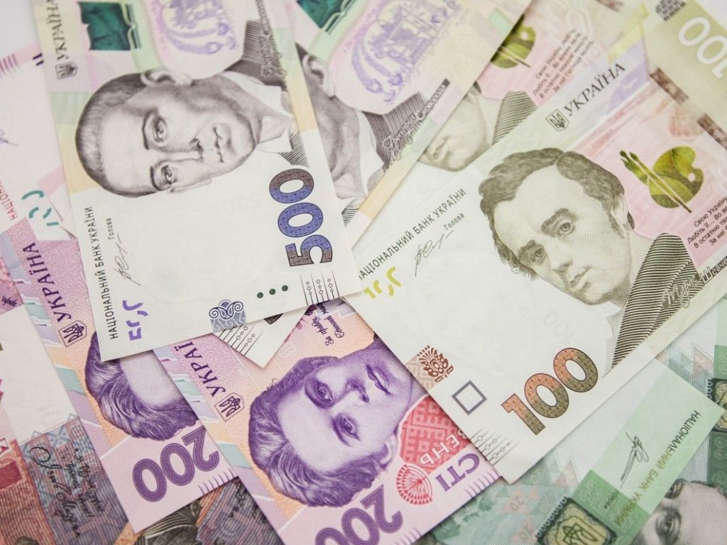 Дефицит платежного баланса Украины вырос за месяц в 3,6 раза