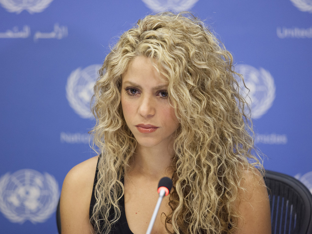 Больше не блондинка: Обвиняемая в плагиате Шакира кардинально сменила имидж (ФОТО)