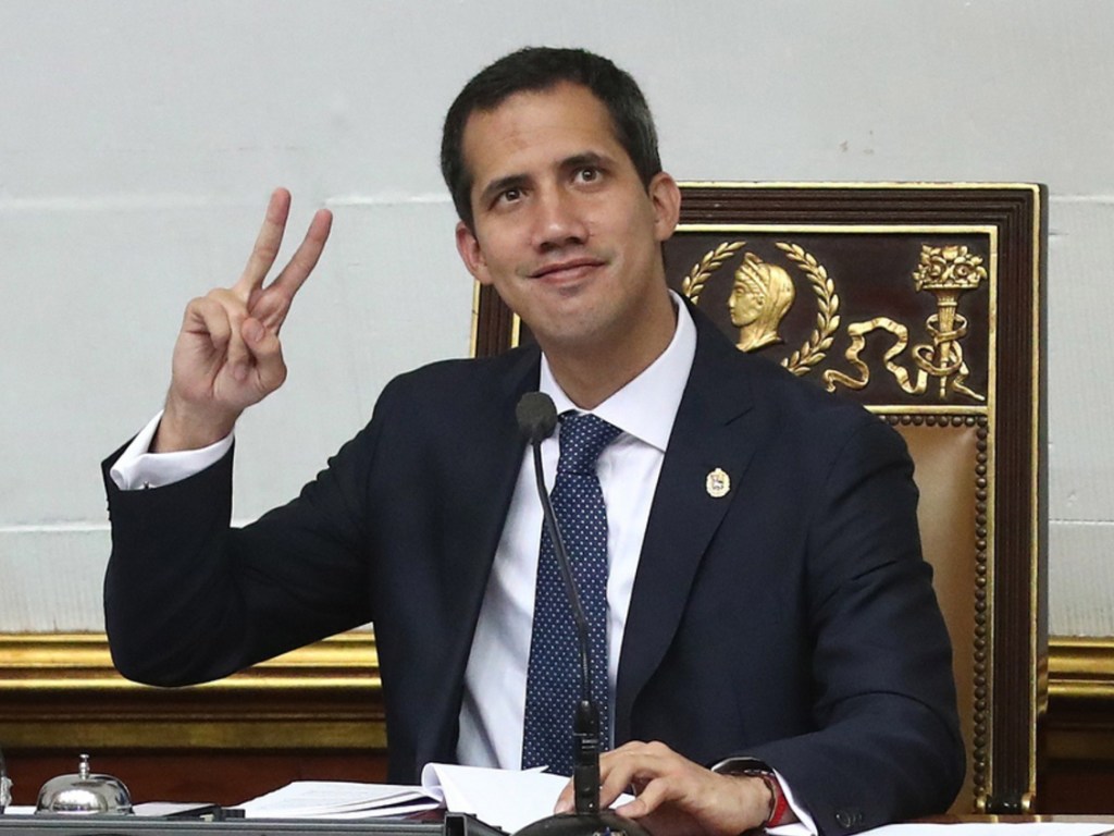Гуайдо запрещено в течение 15 лет занимать государственные должности в Венесуэле