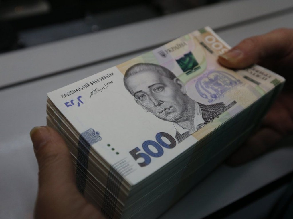 Долги по зарплате в Украине составили 2,4 миллиарда гривен